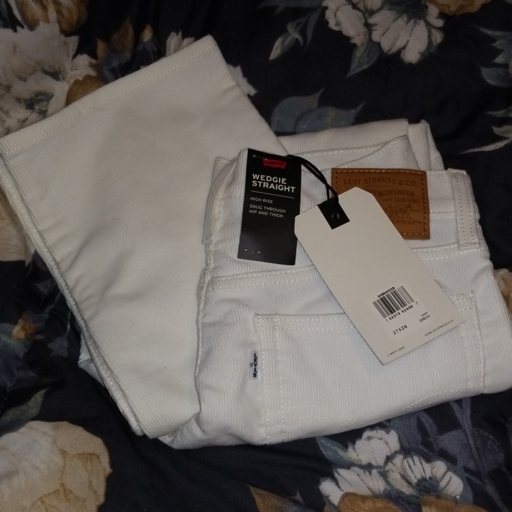 Levis